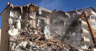 Operatör ve polisin bayrak hassasiyeti