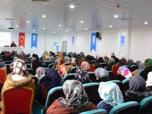 Tuşba Belediyesinden depremzedeler için hatim ve dua programı