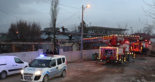 Iğdır ve Ardahan'da çıkan yangınlarda 2 ev hasar gördü