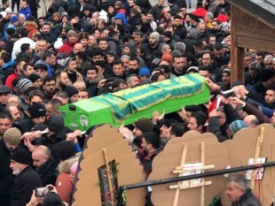 Çığ altında kalarak hayatını kaybeden Erzurumlu dağcı son yolculuğuna uğurlandı