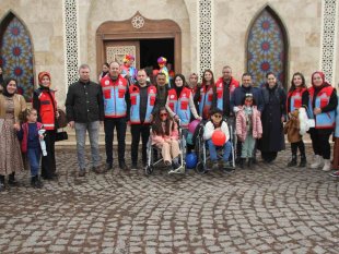 Malazgirt'te depremzede çocuklar için moral etkinliği düzenlendi