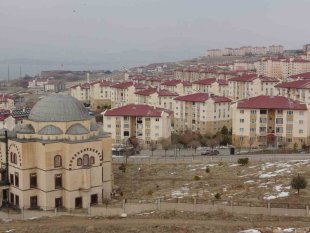 Vanlılar TOKİ'nin deprem konutlarında güvenle oturuyor