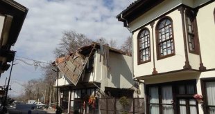 Deprem Malatya'da tarihi kültürel yapılara da zarar verdi