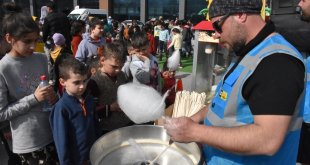 Malatya'da depremzede çocuklar eğlenceli etkinlikler sayesinde moral buldu