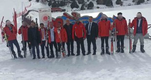 Erzincan'da yükümlülere yönelik kayak etkinliği düzenlendi