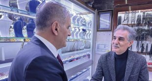 Kaya, Taşhan esnafını dinledi