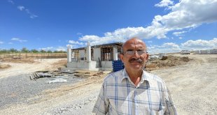 Malatya'da depremzedeler için köy tipi konutların inşası sürüyor