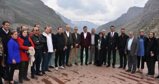İranlı turizmciler Hakkari'yi gezdi
