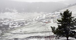 Erzurum, Kars ve Ardahan'da kar etkili oldu