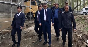 Vali Çağatay hükümet konağı inşaatında incelemelerde bulundu
