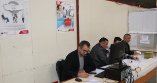 Ağrı ve Ardahan'daki sınır kapılarında oy verme işlemi başladı