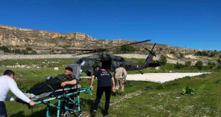 Kalp krizi geçiren vatandaş, askeri helikopterle hastaneye kaldırıldı