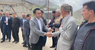 Şemdinli Kaymakamı Battal vatandaşlarla bayramlaştı