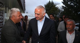 Kültür ve Turizm Bakanı Ersoy, Malatya'da depremzedelerle bayramlaştı: