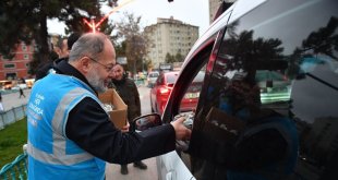 Akdağ, iftarlık dağıttı