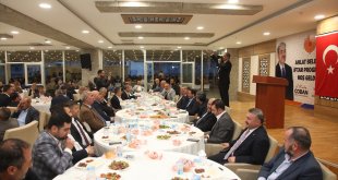 AK Parti Bitlis Milletvekili adayları vatandaşlarla iftarda buluştu