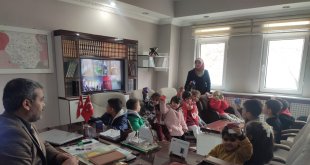 Tutak'ta 4-6 Yaş Grubu Öğrencilerinden Anlamlı Yardım: Kumbaralarını Depremzedelerle Paylaştılar