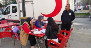 Tatvan'da kan bağışı kampanyasına vatandaşlar ilgi gösterdi