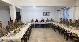 Yayladere Kaymakamı İrdelp, askerler ile iftar açtı