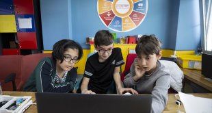 Tunceli'de çocuklar teknoloji atölyelerinde geleceğe hazırlanıyor