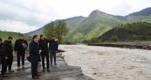 Vali Akbıyık sel bölgesinde