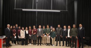Doğubayazıt'ta Liseler Arası Münazara Yarışması: Ahmedi Hani Anadolu Lisesi Birinci