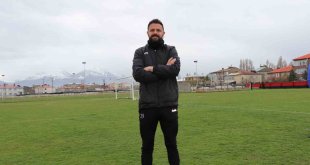 Vanspor FK kalecisi Haydar Yılmaz, Şenol Güneş'in rekorunu kırdı