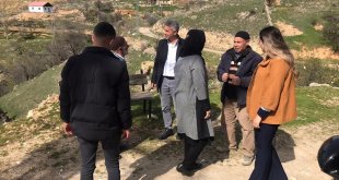 Keban Belediye Başkanı Atlı, depremzedeleri ziyaret etti