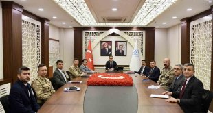 Hakkari'de seçim güvenliği toplantısı yapıldı