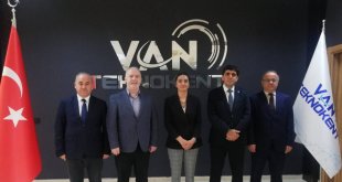 Iğdır Üniversitesi Rektörü Prof. Dr. Mehmet Hakkı Alma, Van YYÜ Teknokent'i Ziyaret Etti