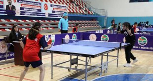 Ağrı'da Masa Tenisi Grup Müsabakaları Heyecanı Başladı!