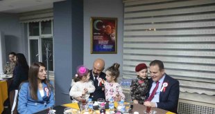 Vali Akbıyık, polisle iftarda bir araya geldi
