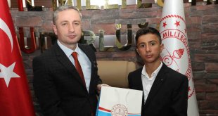 TÜBİTAK 2204-A'da Bölge Birincisi olan Ağrılı Muhammed Aydemir Türkiye finaline katılacak