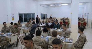 İçişleri Bakan Yardımcısı ve Vali Çağatay JÖH'le iftarda bir araya geldi