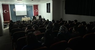 Elazığ'da depremzede çocuklar için sinema etkinliği