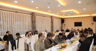 Kaymakam Zeyrek'den depremzede vatandaşlara iftar yemeği