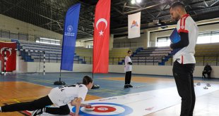 Ağrı'da Gerçekleştirilen Floor Curling Grup Müsabakaları Tamamlandı