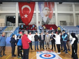 Ağrı'da Curling müsabakaları başladı