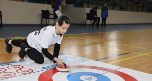 Okul Sporları Floor Curling İller Arası Grup Müsabakaları Ağrı'da Başladı