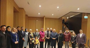 Gönüllü anneler depremzedeleri unutmadı