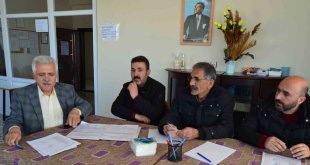 Varto'yu Güzelleştirme Kültür ve Dayanışma Derneği Başkanı Beyazgül güven tazeledi