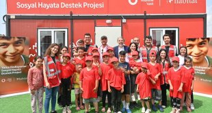 Vodafone, Kahramanmaraş'ta çocuklar için 'konteyner teknoloji sınıfı' kurdu