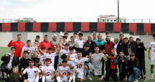 Van Büyükşehir Belediyespor aldığı kupalarla adından söz ettiriyor