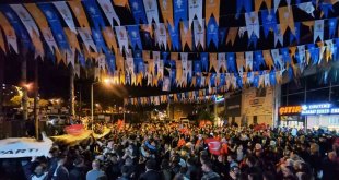 Cumhurbaşkanı Erdoğan'ın zaferi Bitlis'te kutlandı