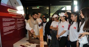 Van Büyükşehir Belediyesi öğrencileri bilim sergisi ile buluşturuyor