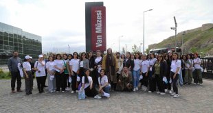 Van Büyükşehir Belediyesi öğrencileri bilim sergisiyle buluşturuyor
