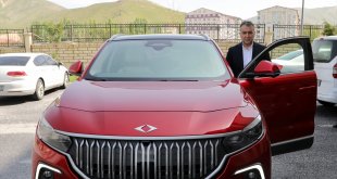 Bitlis Valisi Çağatay, Togg ile şehir turu attı