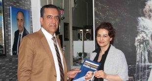 Av. Dinç, sokak sokak gezerek Cumhurbaşkanı Erdoğan'a destek topluyor