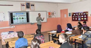 Bitlis'te 8 bin öğrenciye 'Çevre Bilinci ve Sıfır Atık' eğitimi verildi