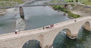 Palu'yu ziyaret edenler tarihi ilçeyi artık faytonla gezebilecek